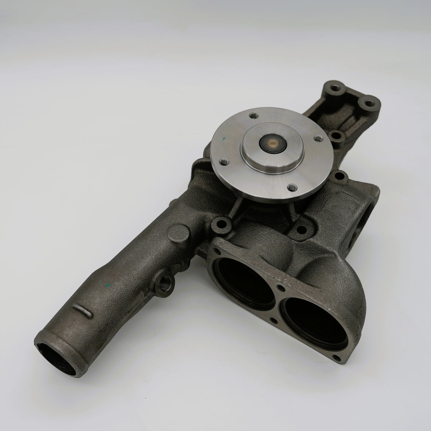 WCP OM906 Water Pump – PP8158361